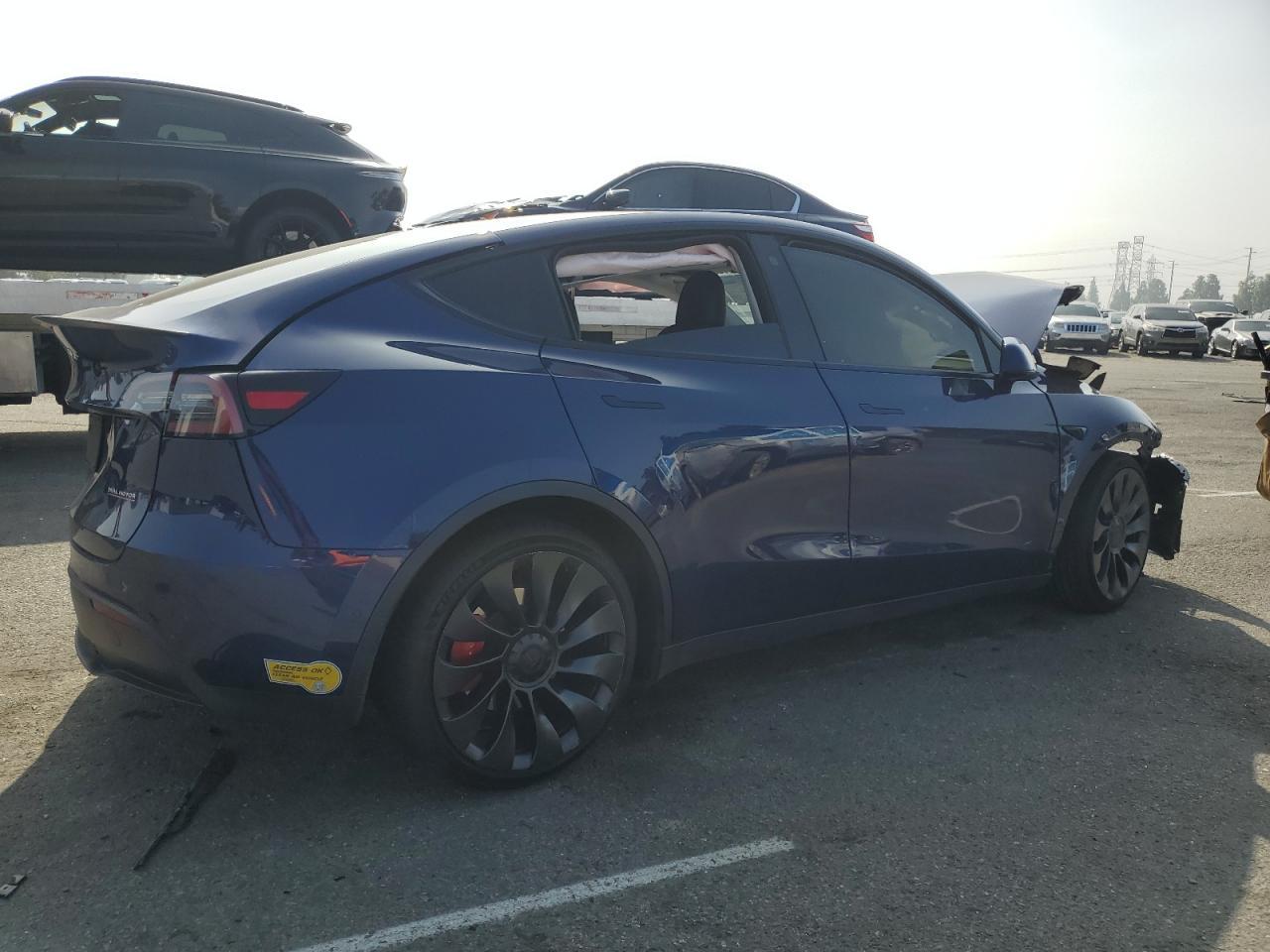 2022 Tesla Model Y - Image 3