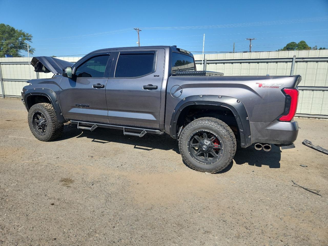 2023 Toyota Tundra Crewmax Sr - Image 2