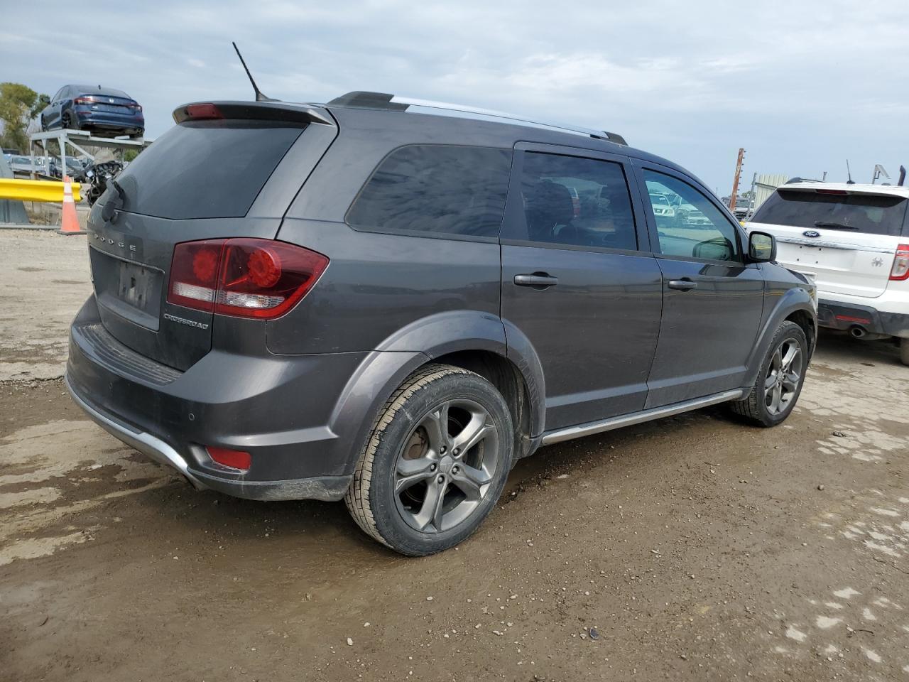 2016 Dodge Journey Crossroad - Image 3