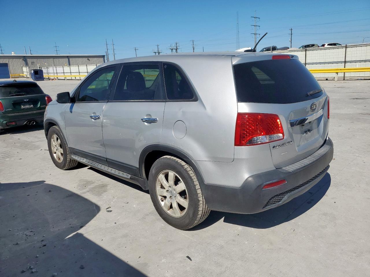2012 Kia Sorento Base - Фото 2