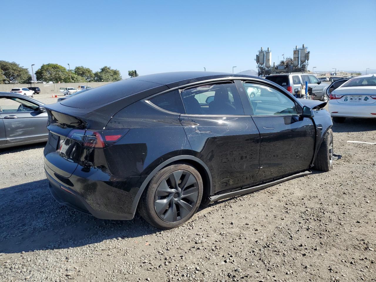 2024 Tesla Model Y - Фото 3