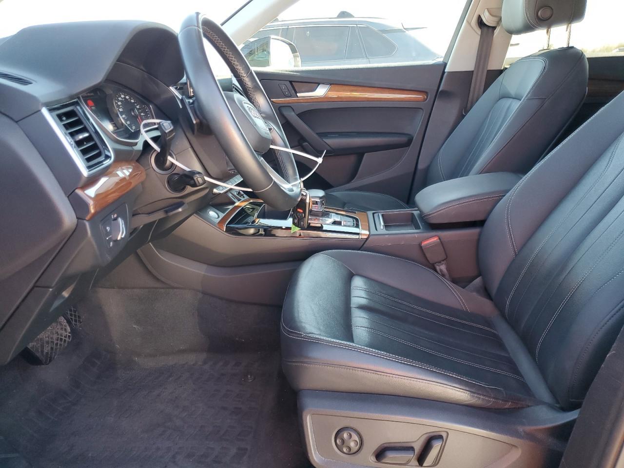 2022 Audi Q5 Premium 45 - Фото 7