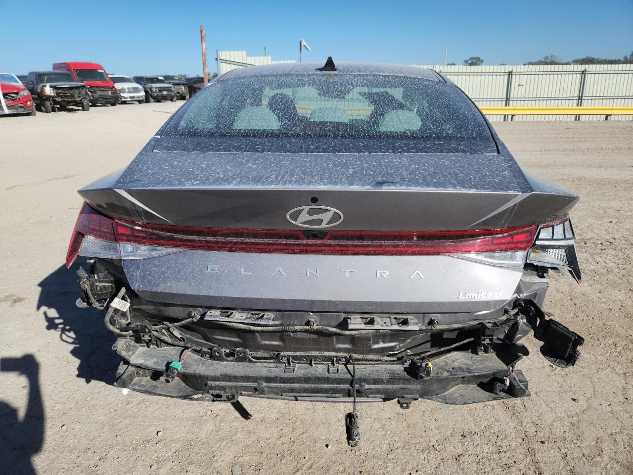 2024 Hyundai Elantra Limited - Фото 6