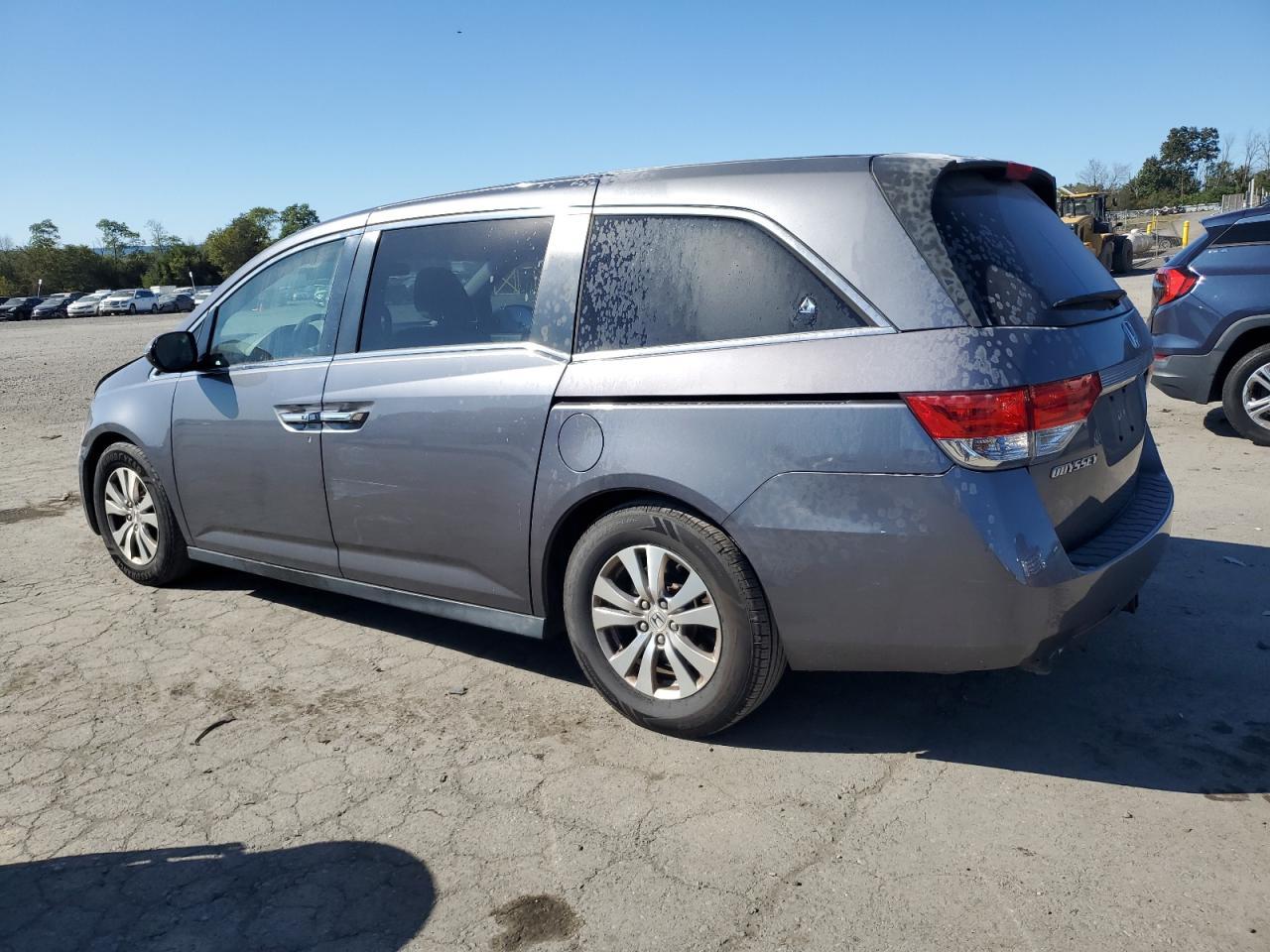 2014 Honda Odyssey Ex - Image 2