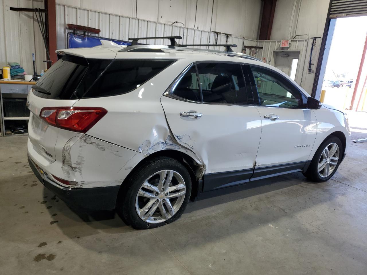 2018 Chevrolet Equinox Premier - Image 3