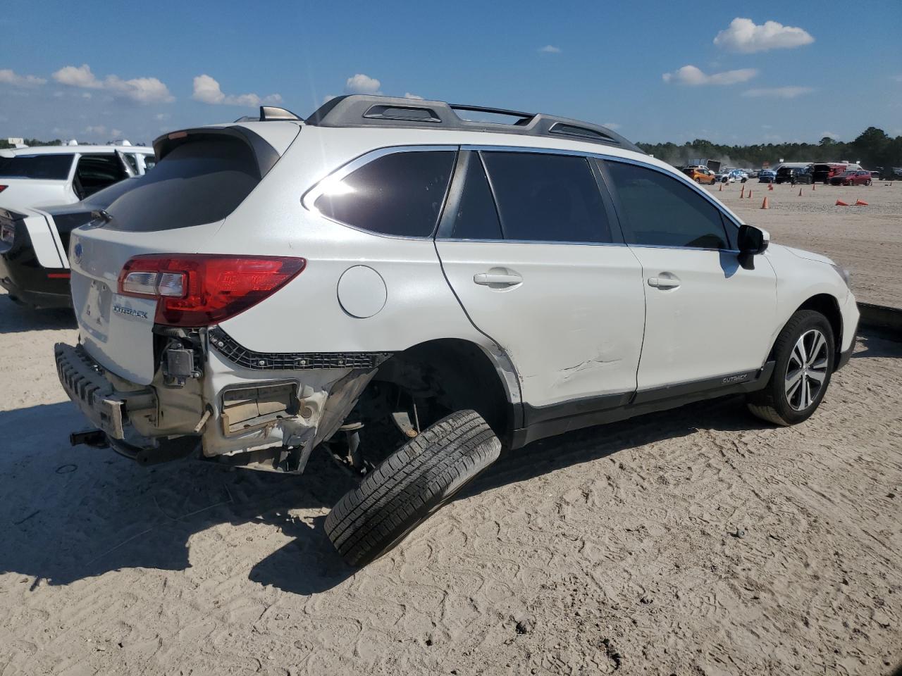 2019 Subaru Outback 2.5I Limited - Фото 3