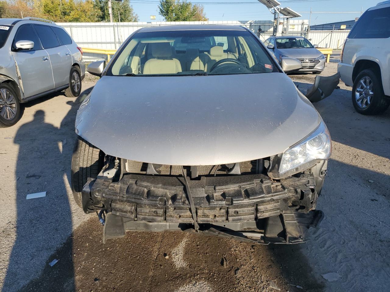 2015 Toyota Camry Le - Фото 5