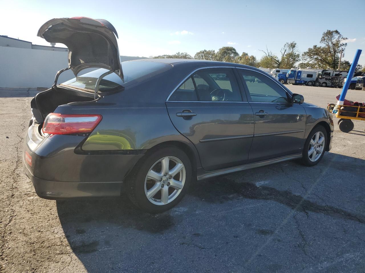 2007 Toyota Camry Ce - Image 3