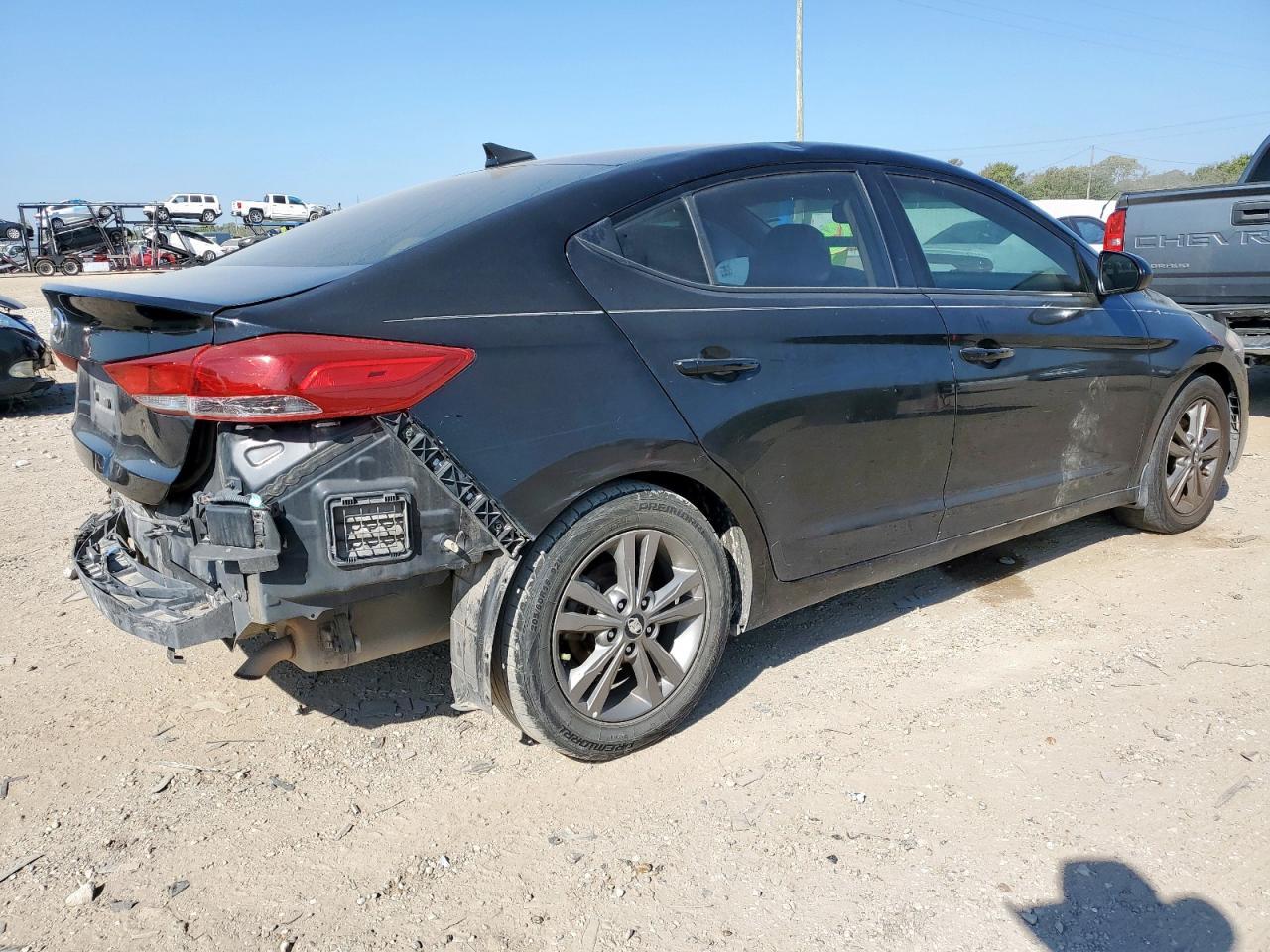 2018 Hyundai Elantra - Image 3