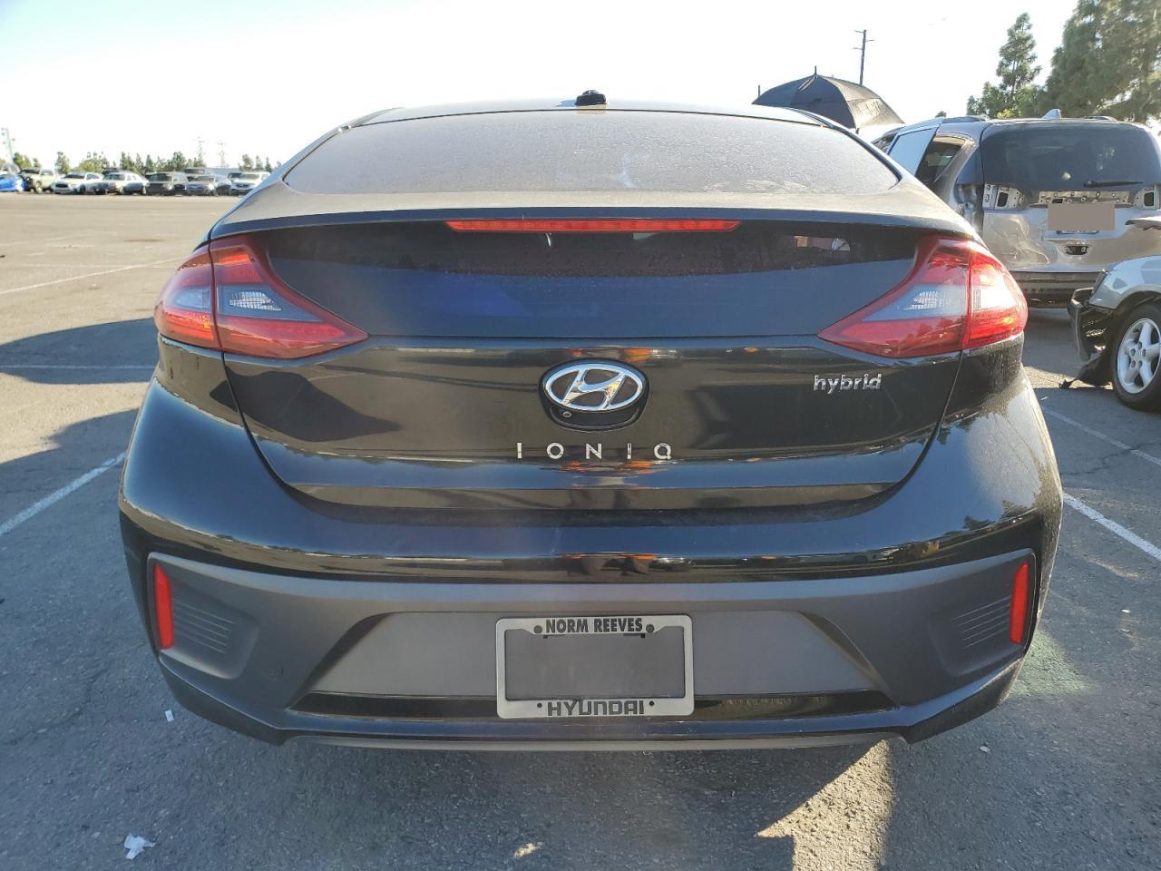 2017 Hyundai Ioniq Sel - Image 6