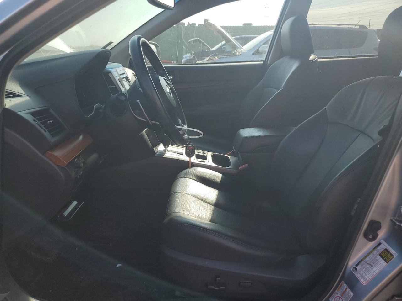 2014 Subaru Outback 2.5I Limited - Image 7