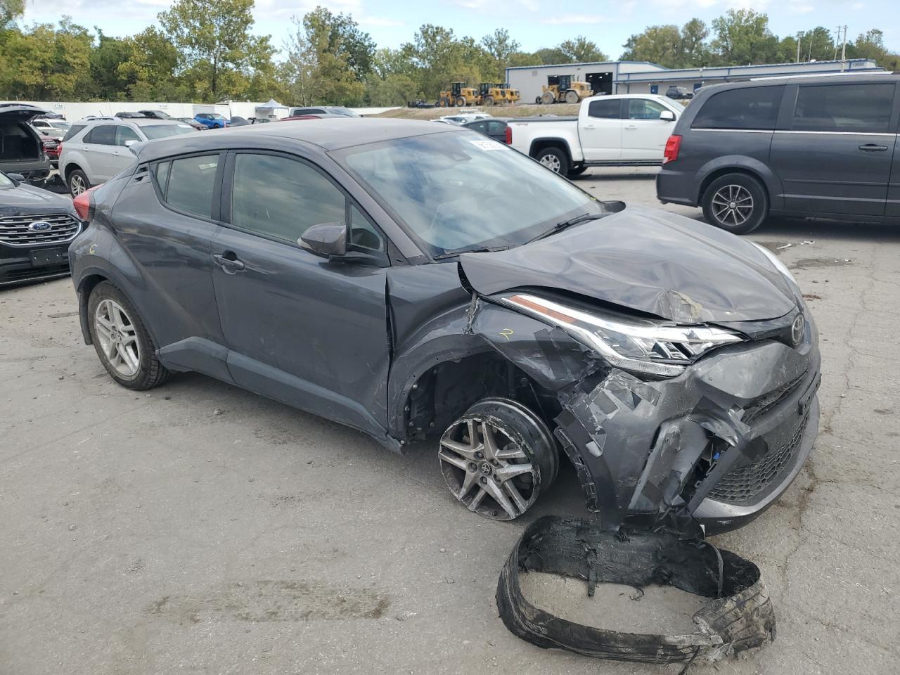 2021 Toyota C-Hr Xle - Фото 4
