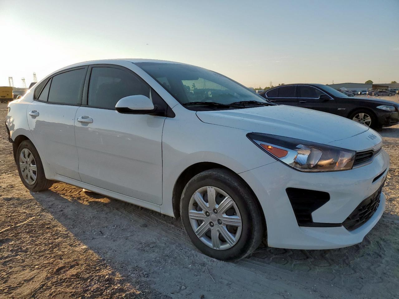 2023 Kia Rio Lx - Image 4