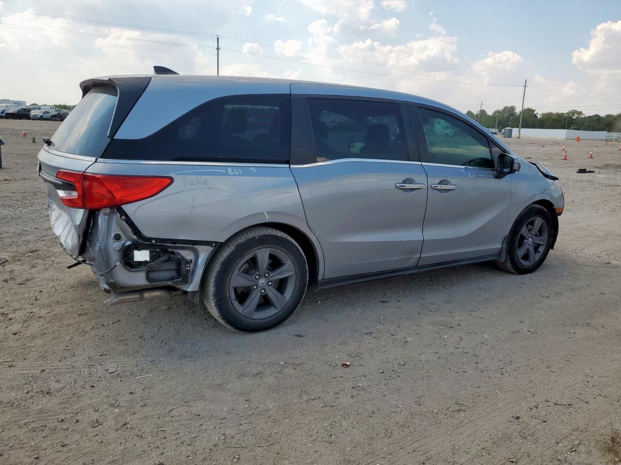 2021 Honda Odyssey Ex - Фото 3