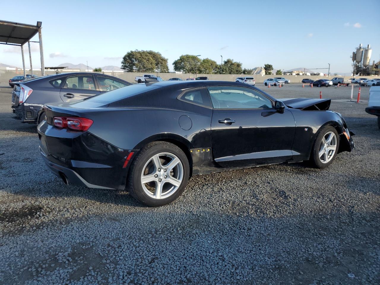 2019 Chevrolet Camaro Ls - Фото 3