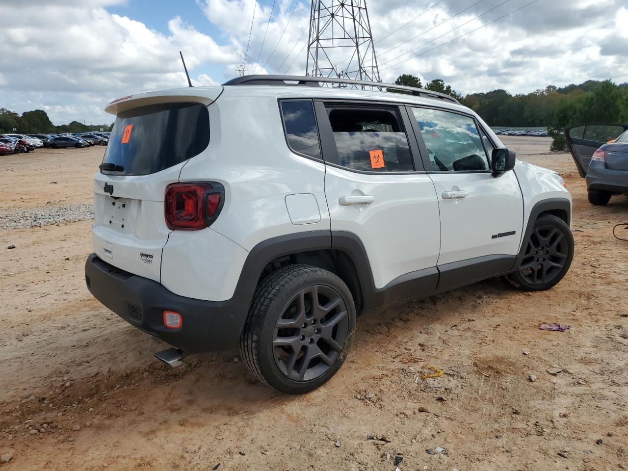 2021 Jeep Renegade Latitude - Image 3
