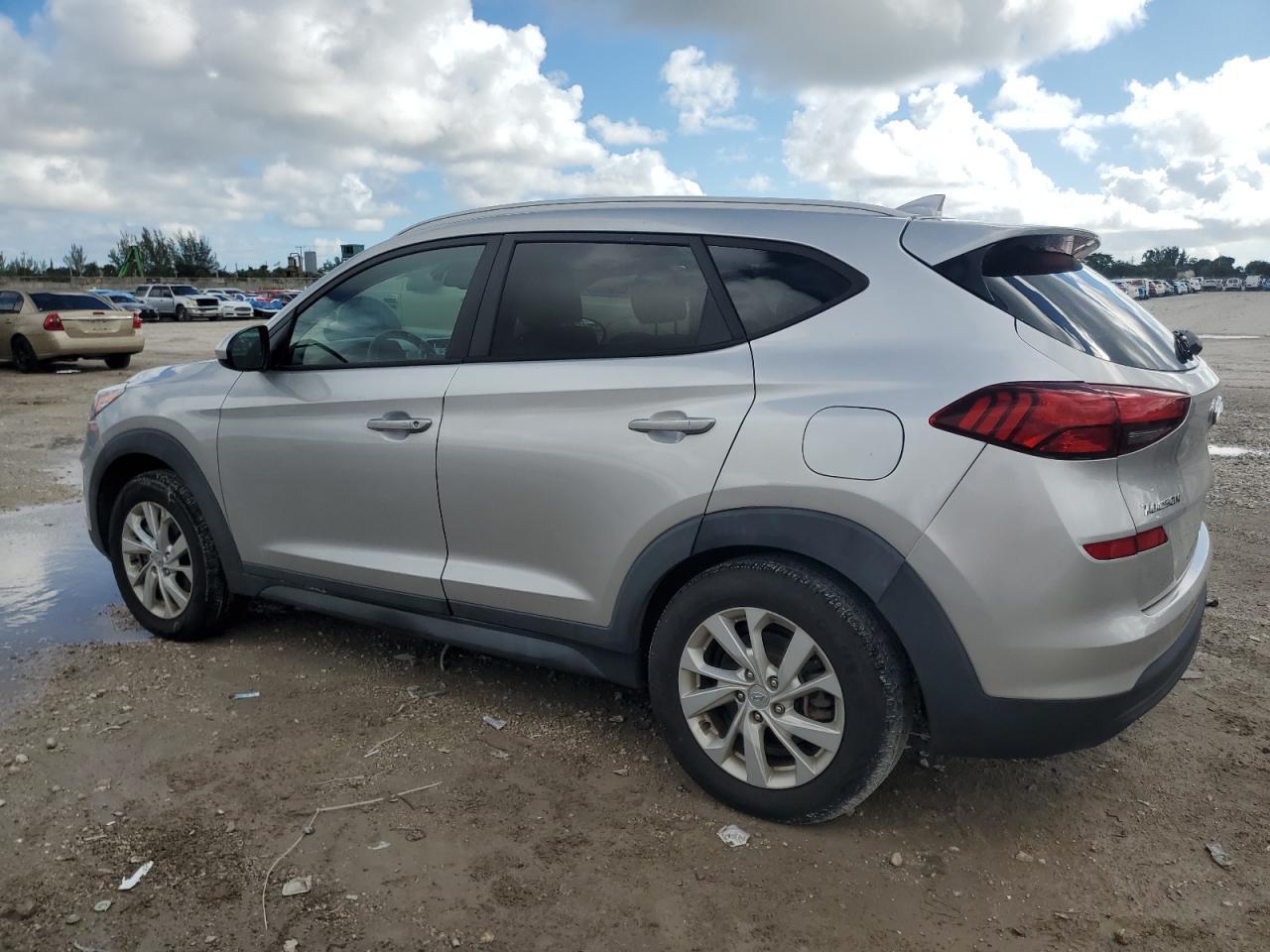 2021 Hyundai Tucson Limited - Фото 2