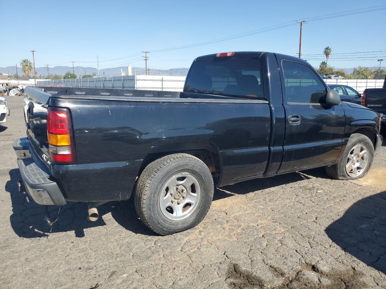2006 GMC New Sierra C1500 - Фото 3