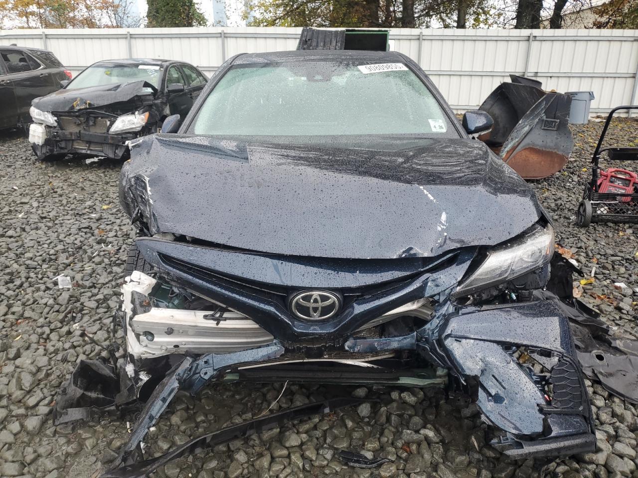 2021 Toyota Camry Se - Фото 5