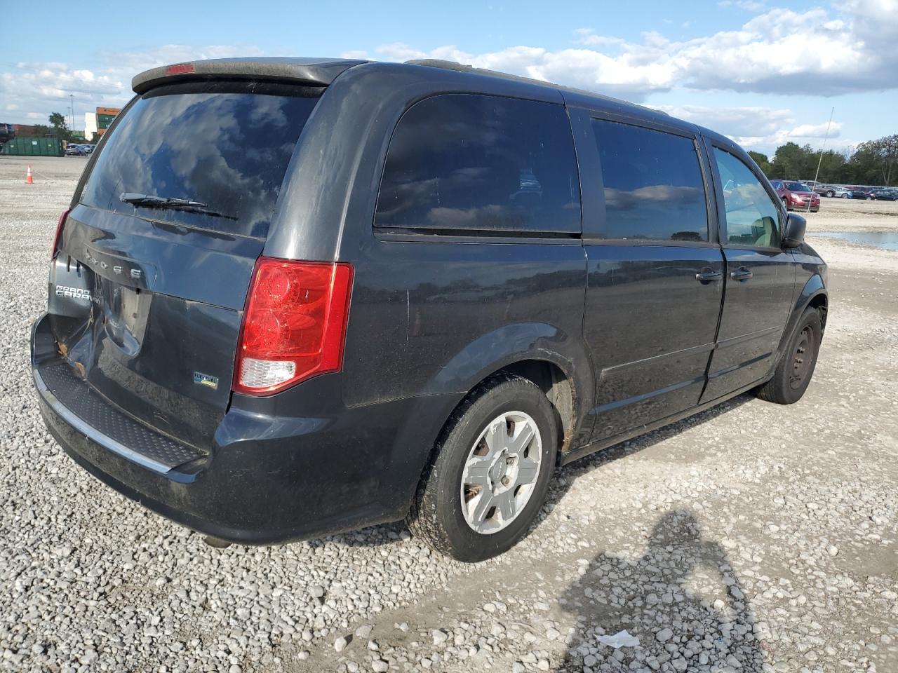 2011 Dodge Grand Caravan Express - Image 3