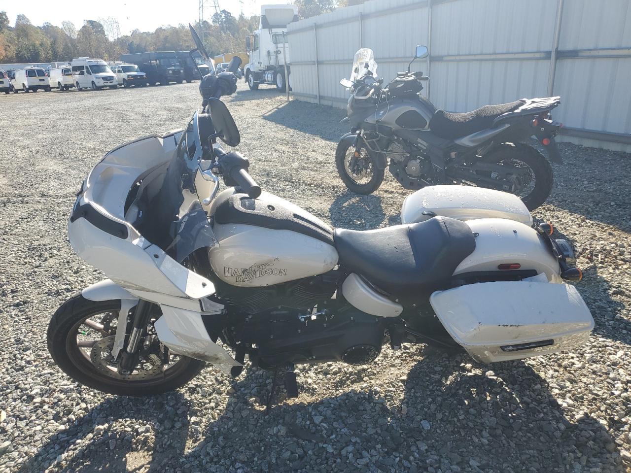 2023 Harley-Davidson Fxlrs - Фото 3