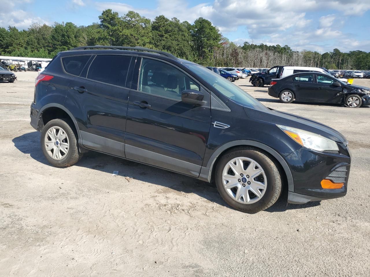 2013 Ford Escape S - Фото 4