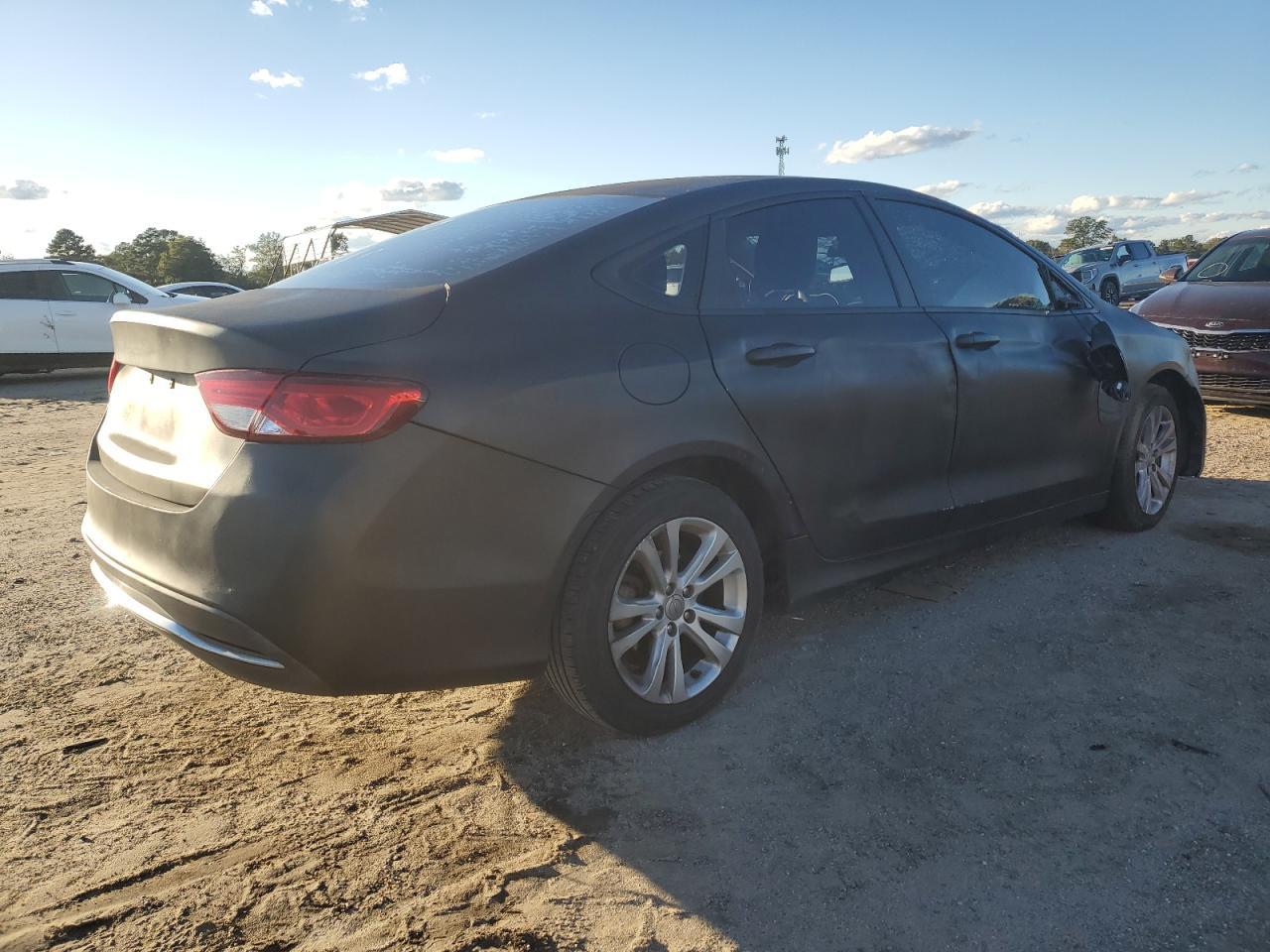 2015 Chrysler 200 Limited - Фото 3