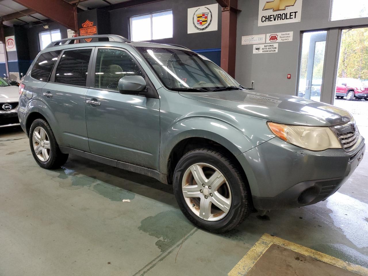 2010 Subaru Forester 2.5X Premium - Image 4