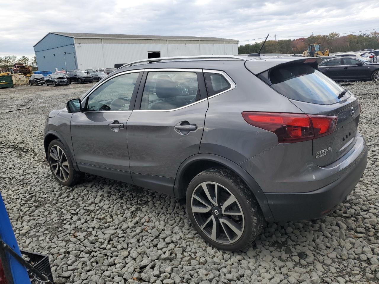 2019 Nissan Rogue Sport S - Фото 2