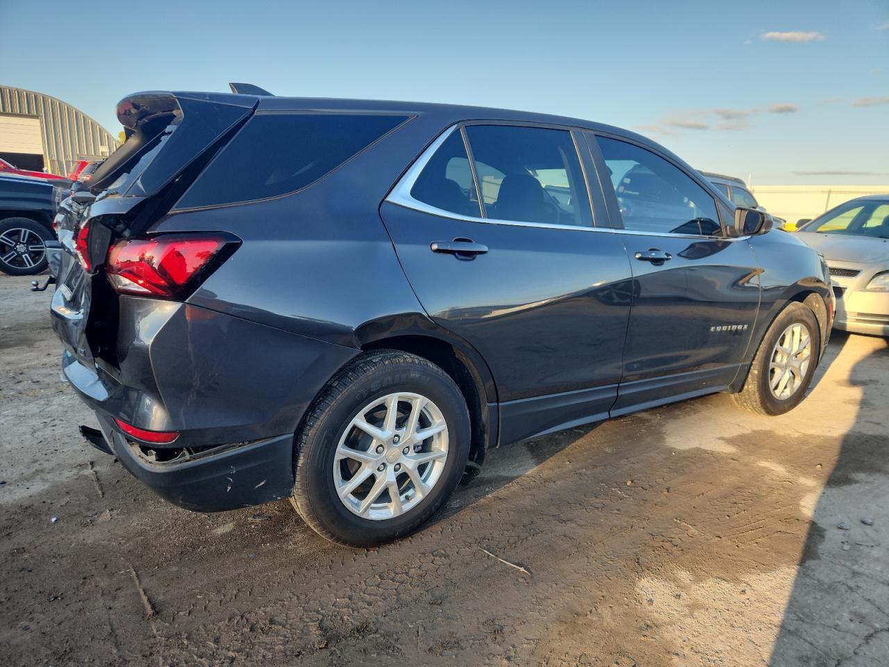 2022 Chevrolet Equinox Lt - Image 3