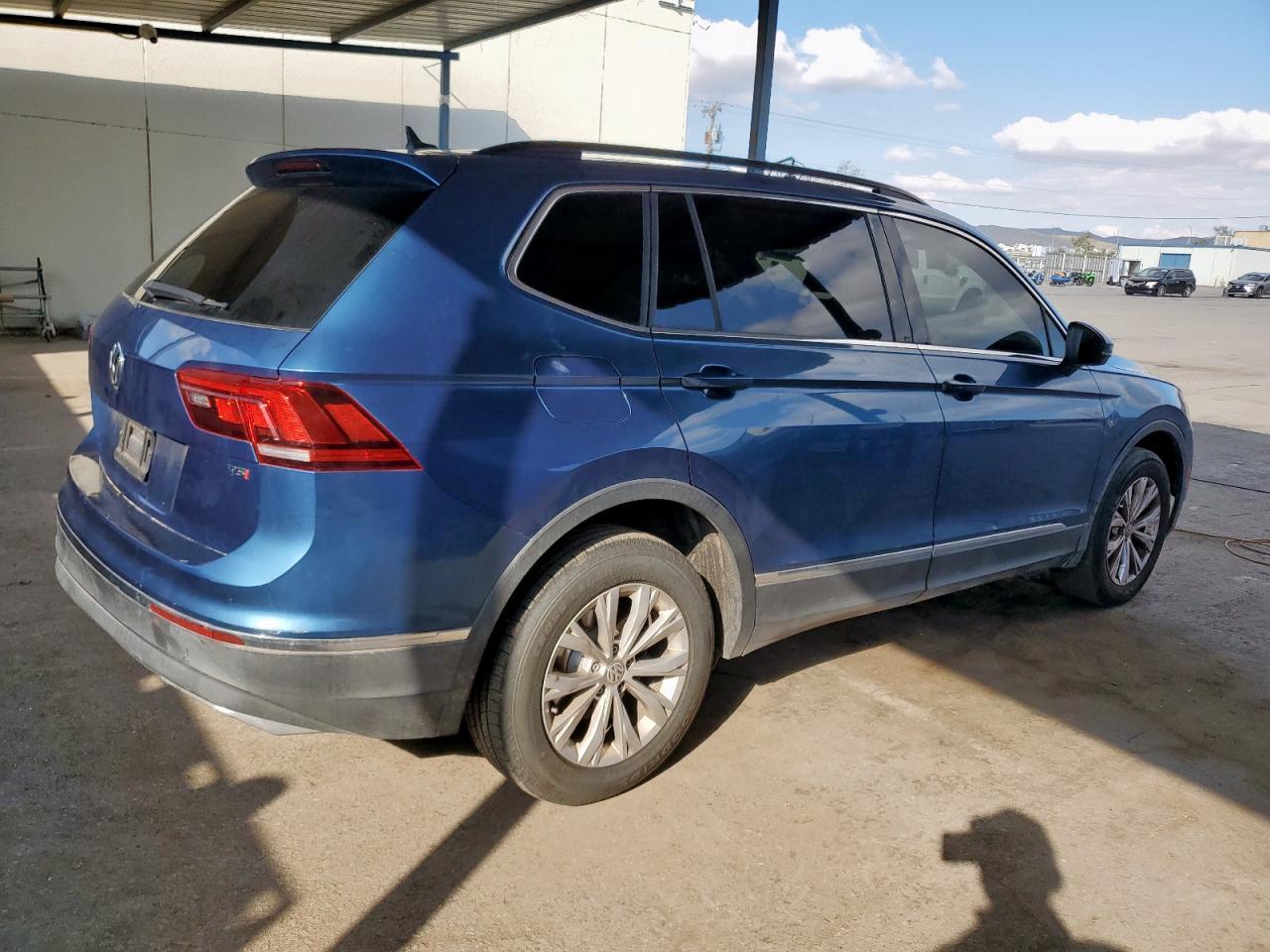 2018 Volkswagen Tiguan Se - Image 3