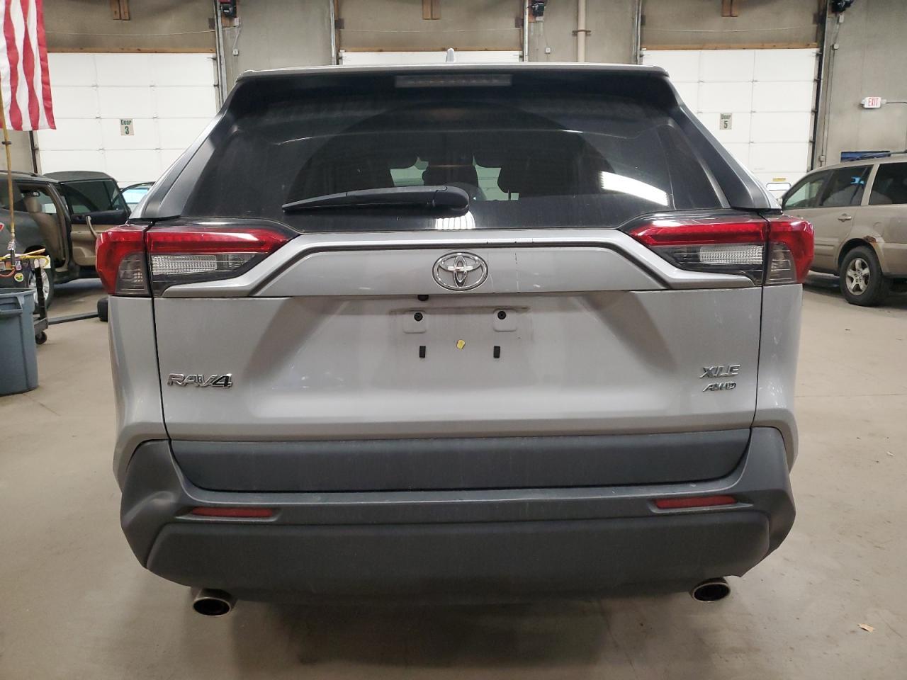 2019 Toyota Rav4 Xle Premium - Фото 6