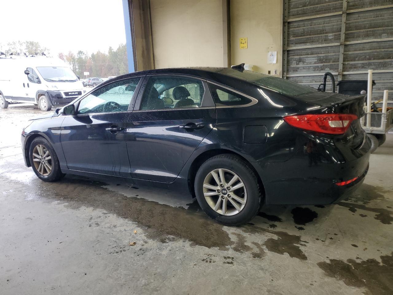 2017 Hyundai Sonata Se - Image 2