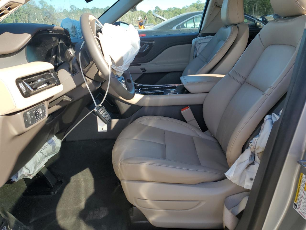 2023 Lincoln Aviator - Image 7