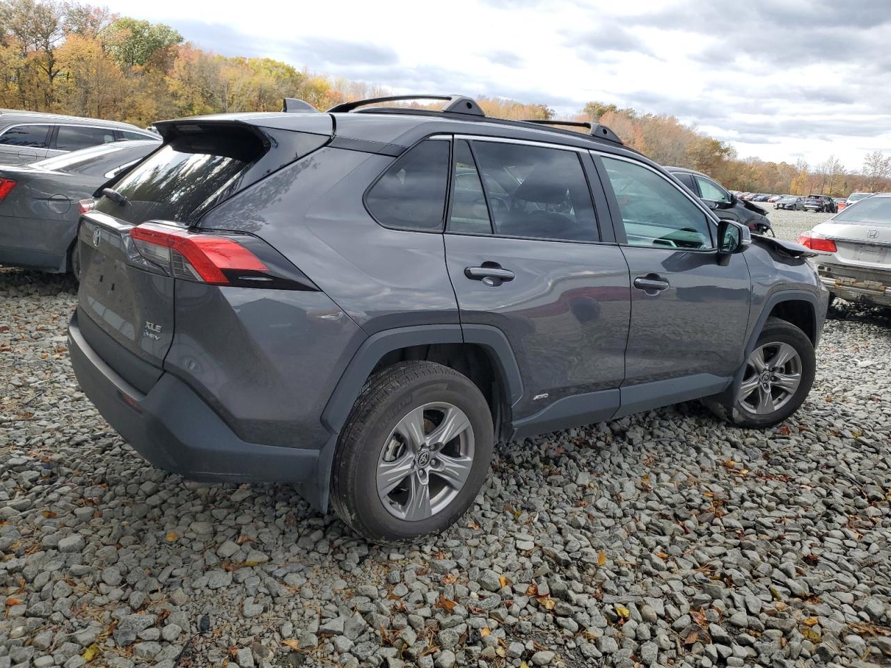 2025 Toyota Rav4 Xle - Фото 3