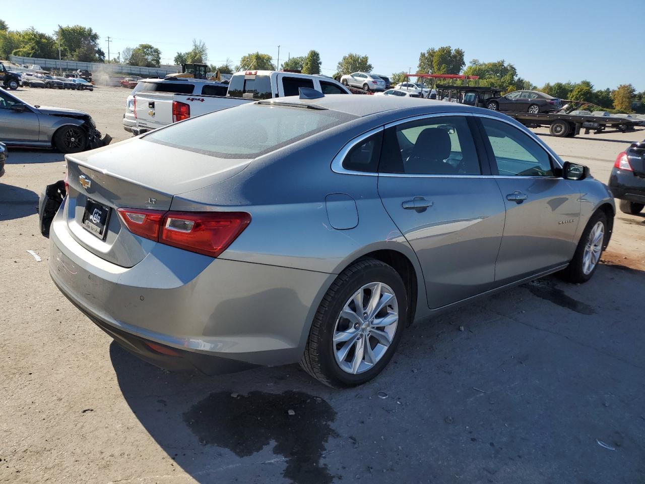 2024 Chevrolet Malibu Lt - Image 3