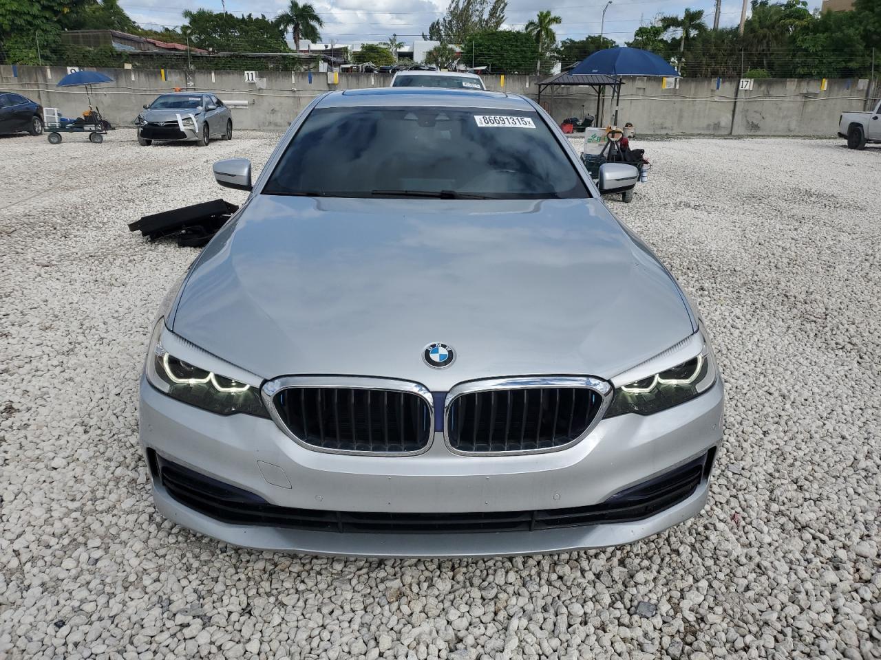 2019 BMW 530E - Image 5