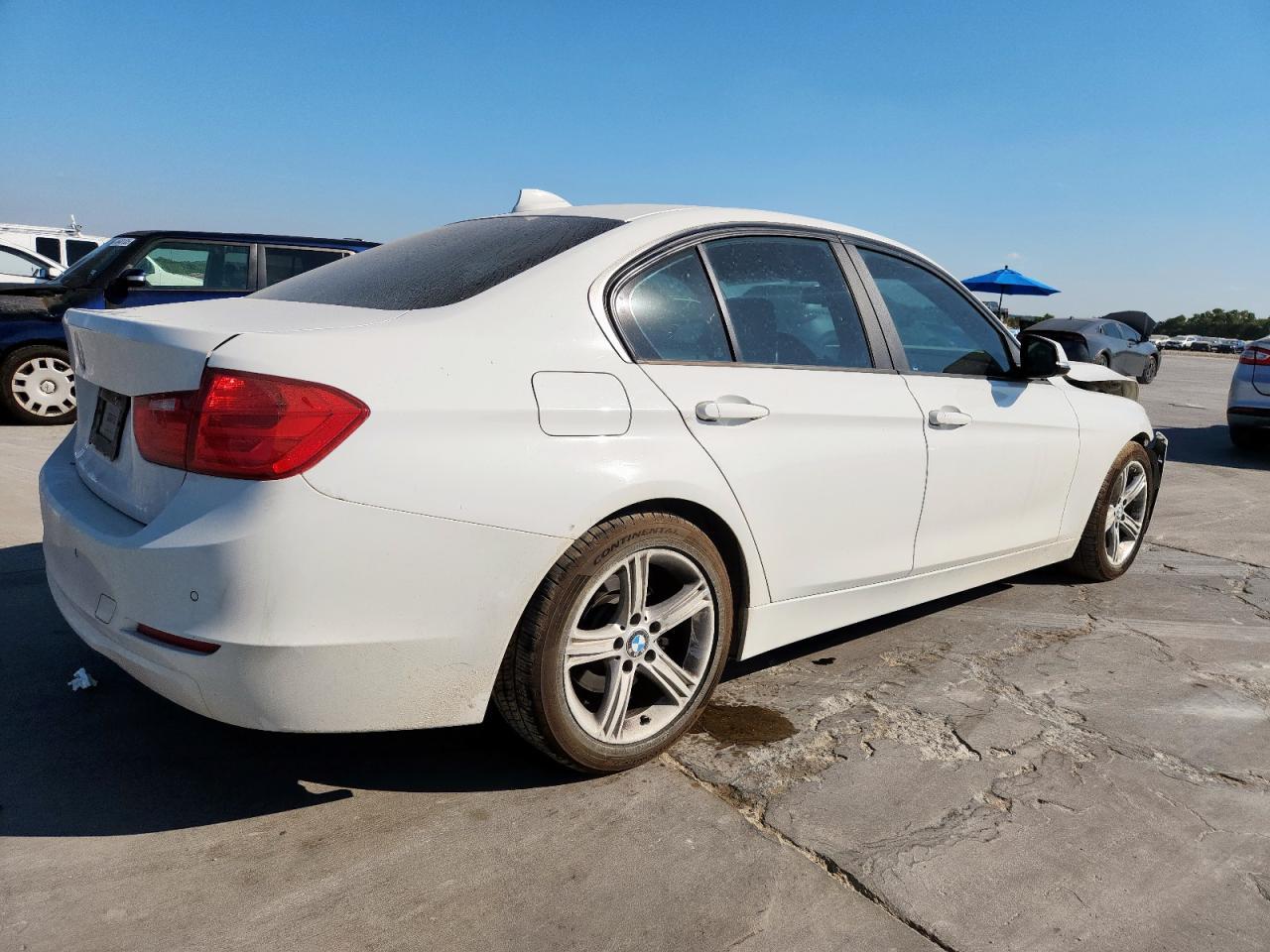 2015 BMW 328 I - Image 3
