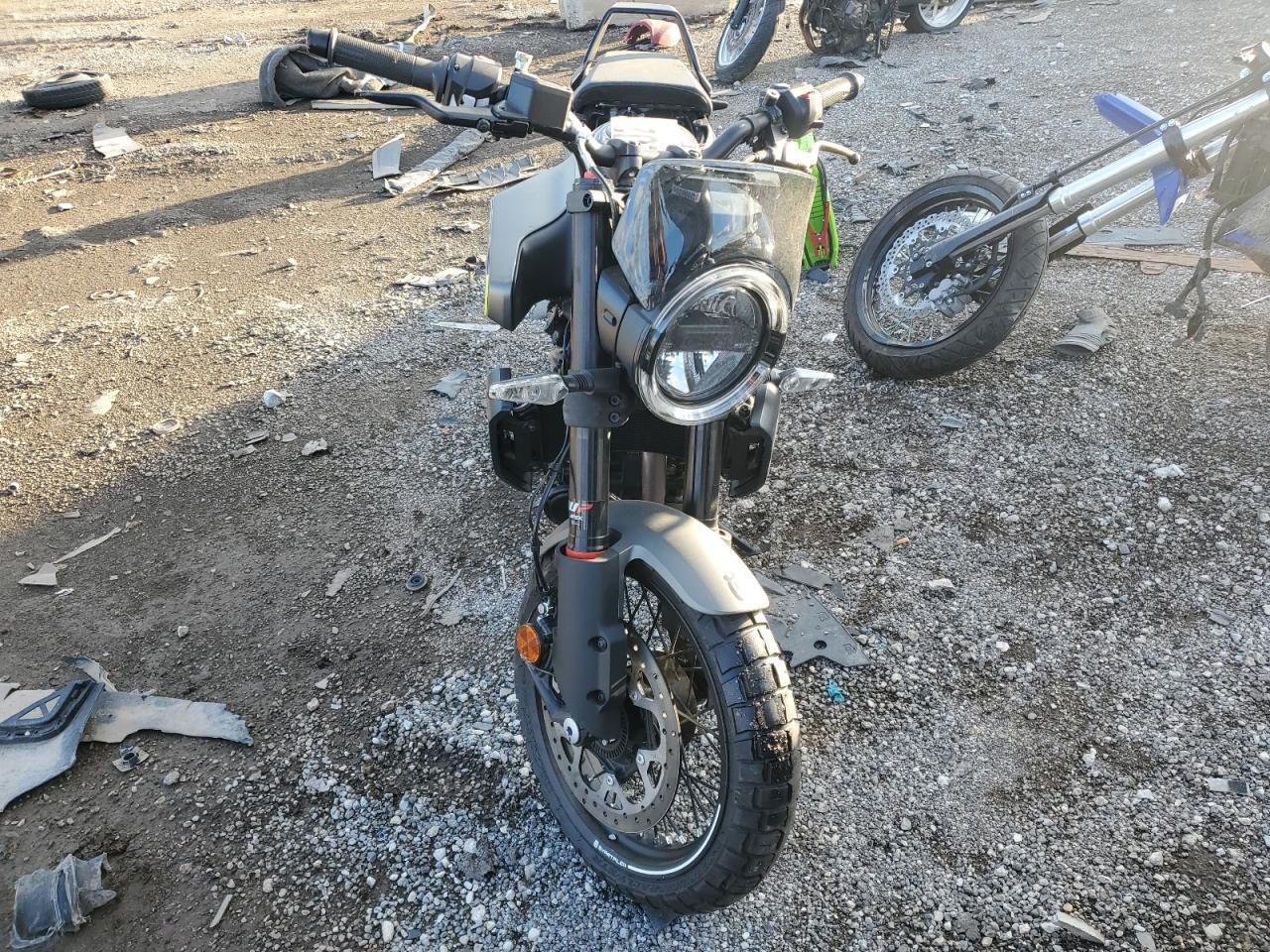 2024 Husqvarna Svartpilen - Фото 2