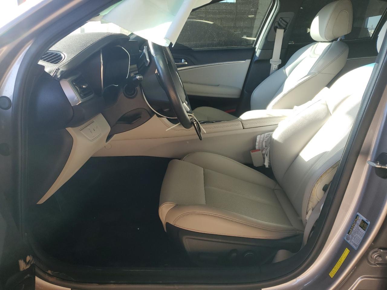 2022 Genesis G70 Base - Фото 7