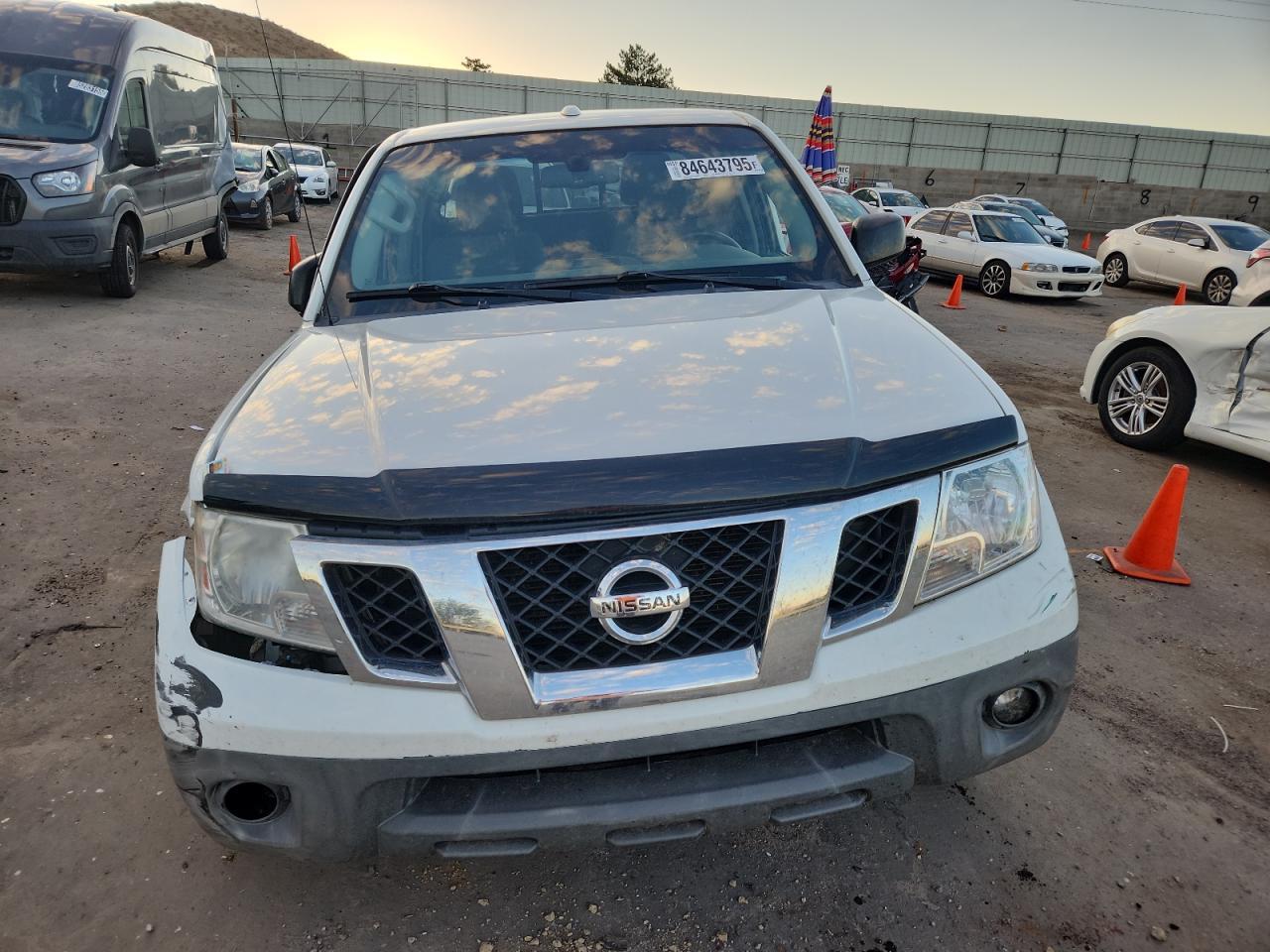 2017 Nissan Frontier Sv - Image 5