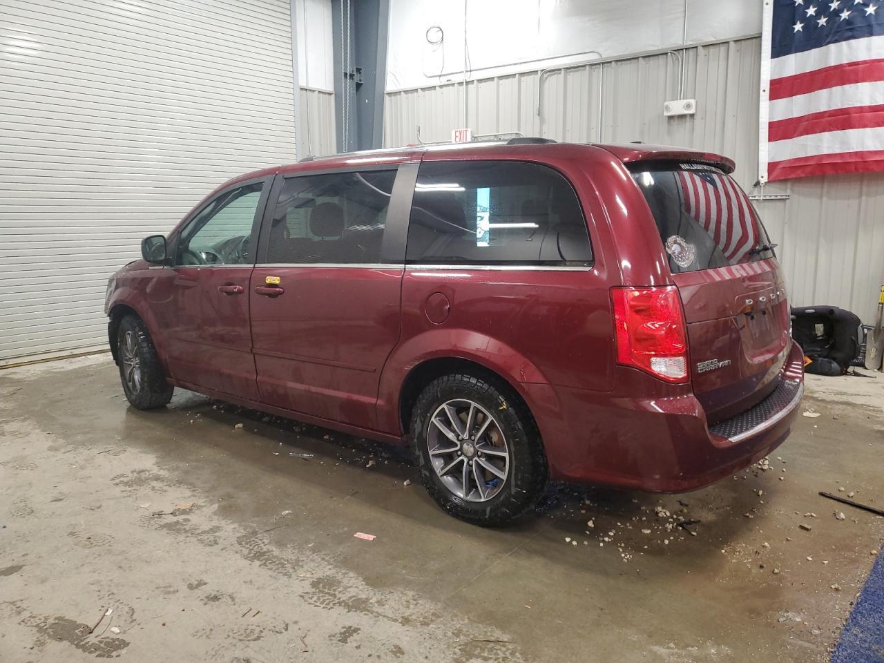 2017 Dodge Grand Caravan Sxt - Фото 2