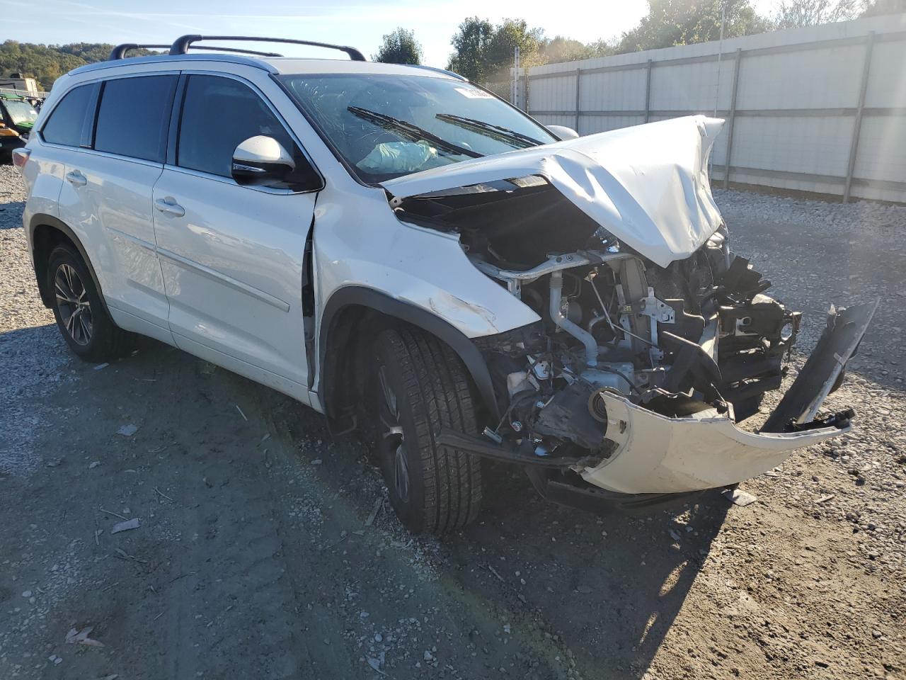 2016 Toyota Highlander Xle - Image 4