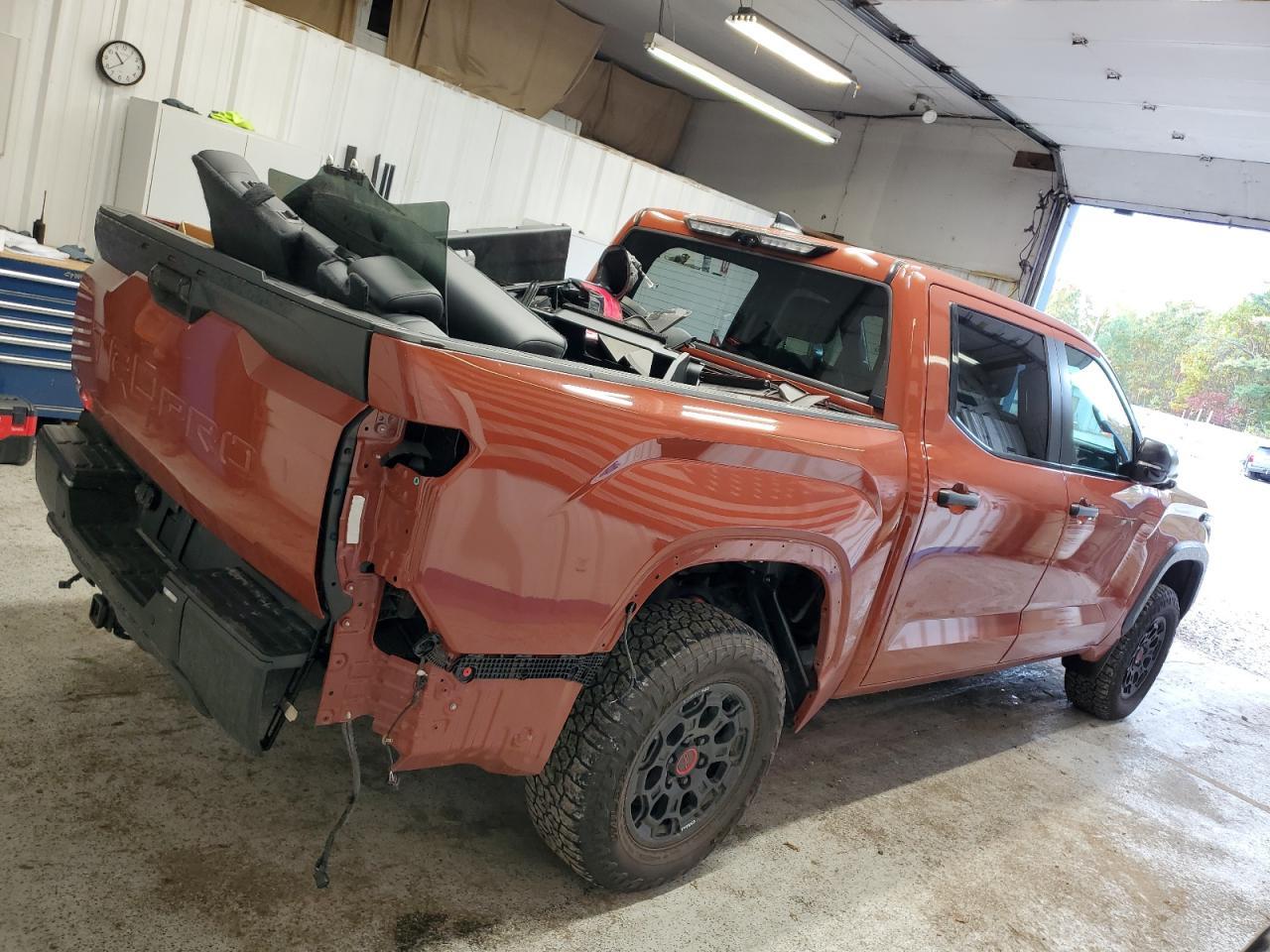 2024 Toyota Tundra Crewmax Limited - Image 3