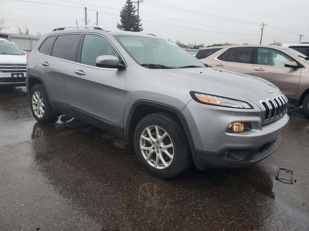 2016 Jeep Cherokee Latitude - Фото 4