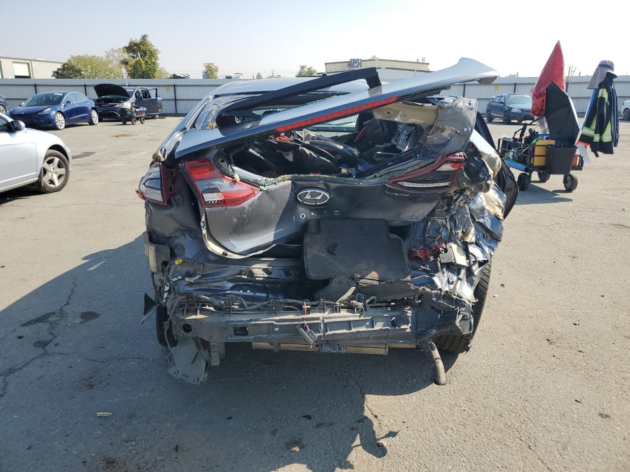 2019 Hyundai Ioniq Limited - Image 6