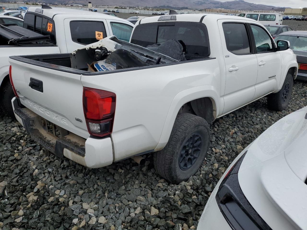 2020 Toyota Tacoma Double Cab - Фото 3