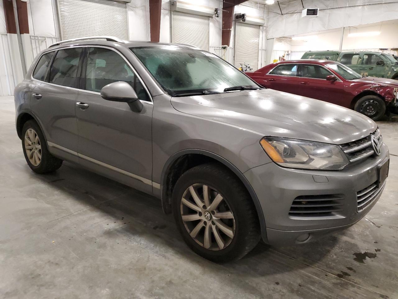 2012 Volkswagen Touareg V6 - Image 4