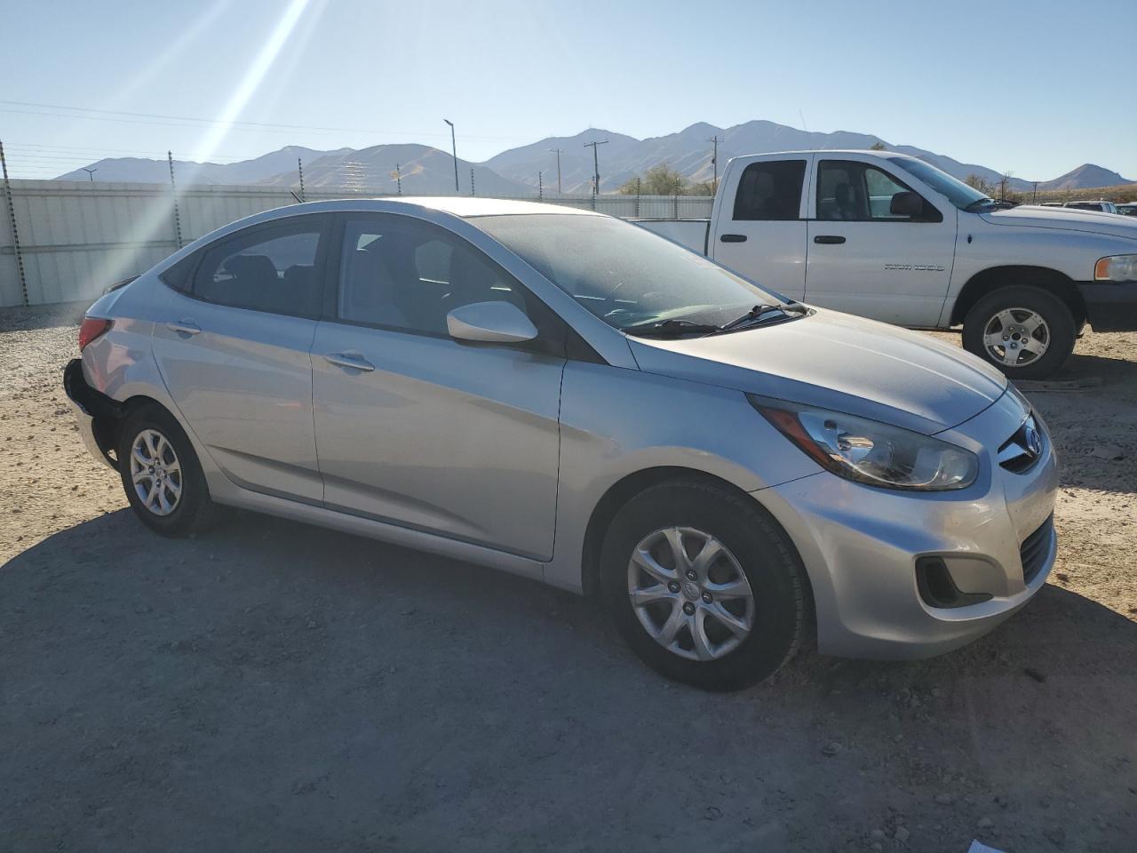2012 Hyundai Accent Gls - Image 4