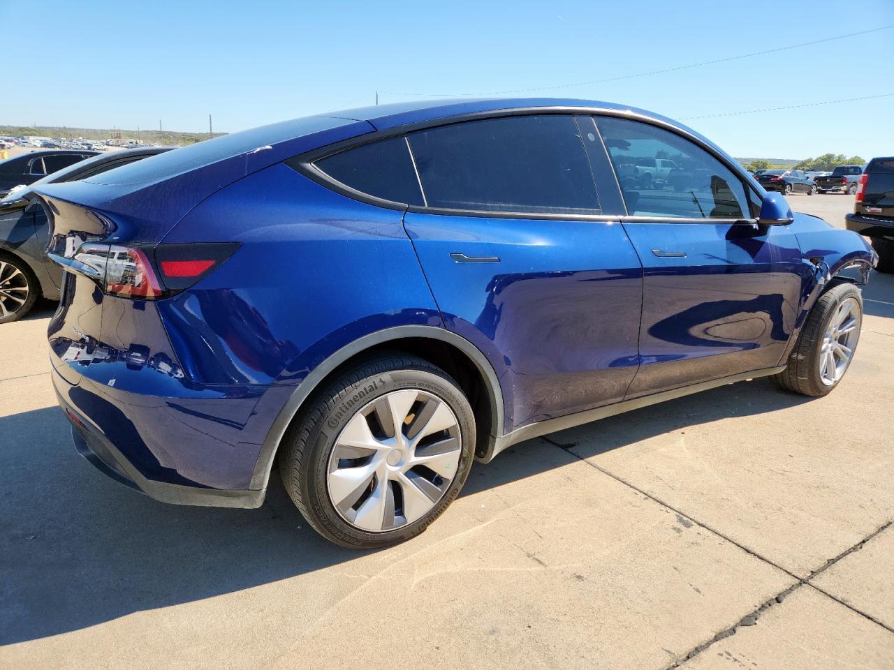 2023 Tesla Model Y - Фото 3